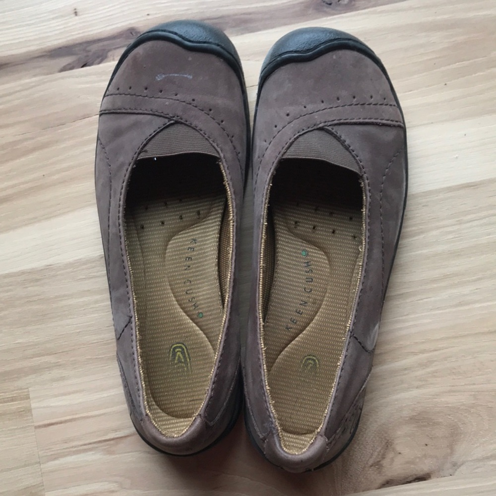 Keen slip on shoes (size 8)